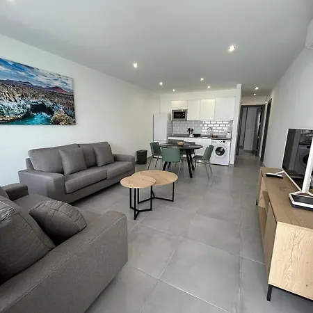 Apartment Stunning 2 Bedroom Seafront Puerto del Carmen (Lanzarote)